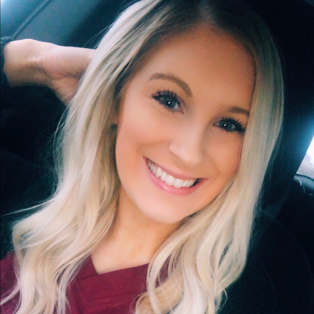 Meet your Posher, Julia